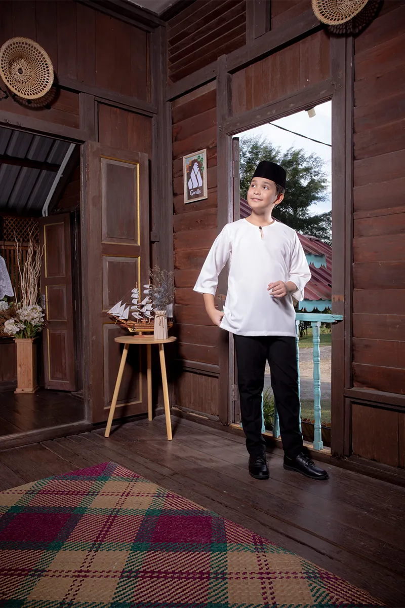 White Kids 4 Kids Size - White - Image 1